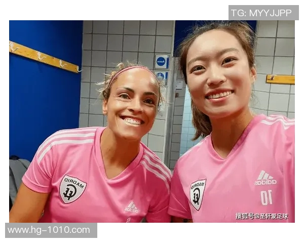 芬奇盛赞迪林厄姆表现出色快节奏打法助力队友轻松得分 芬奇盛赞迪林厄姆表现出色快节奏打法助力队友轻松得分