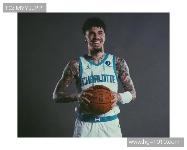 名记曝拉梅洛鲍尔被视为NBA最不严肃球员引发热议 名记曝拉梅洛鲍尔被视为NBA最不严肃球员引发热议