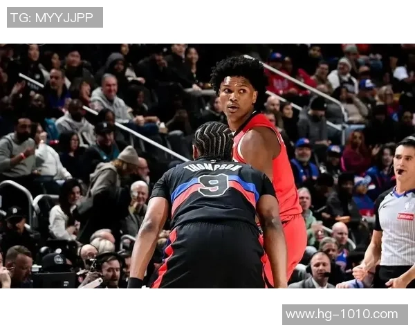 火箭半场助攻22次却失误14次阿门个人贡献4次失误表现不佳 火箭半场助攻22次却失误14次阿门个人贡献4次失误表现不佳